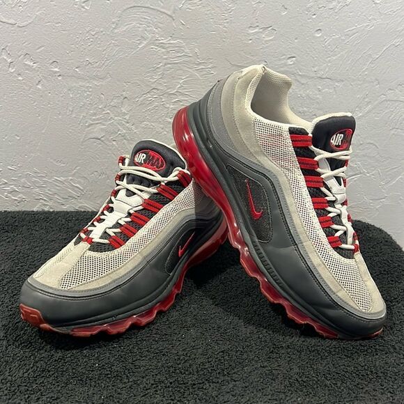 🔥🔥 NIKE Air Max 24-7 Shoes Volt Black Red Gray 397252-001 2010 Men Sz 11.5 - E - Picture 1 of 15